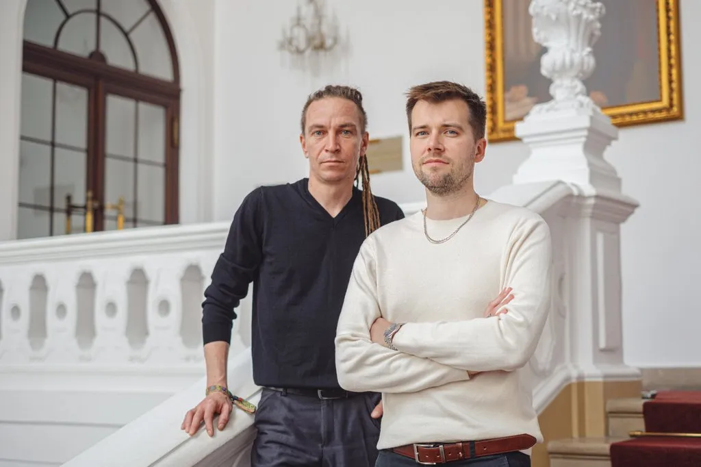 Piráti prosadili prodloužení promlčecí doby vražd a zastavili Vondráčkův „náhubkový“ zákon